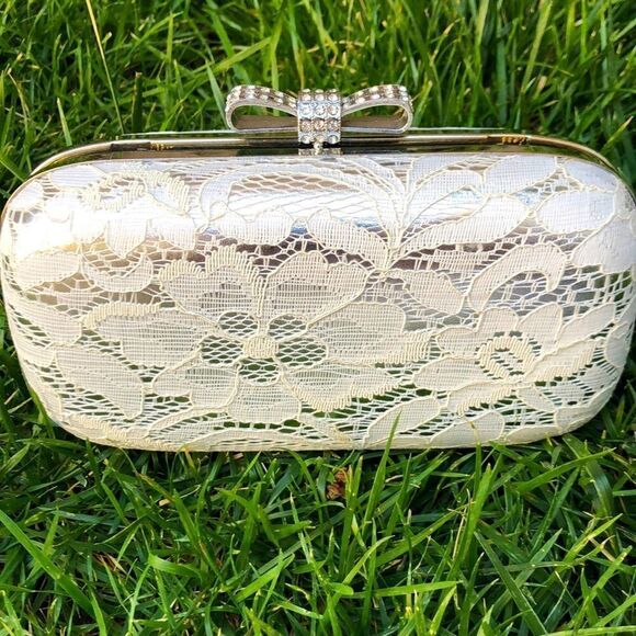 Lace silver white clutch rhinestone hard case shoulder /hand bag long chain. - Picture 1 of 8